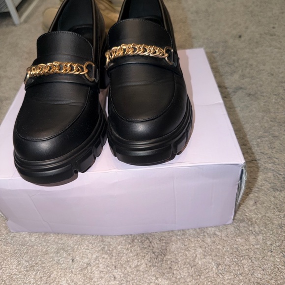 JustFab Black Loafers with Gold Chain Accent - Picture 6 of 7